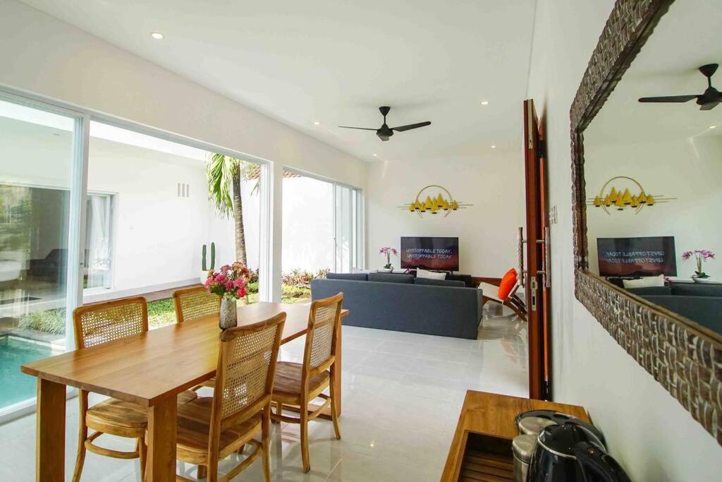 Akmali Drupadi 2 Bedrooms W/pool 5mins To Villa