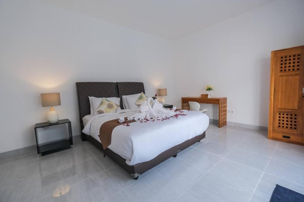 Villa Akmali Drupadi 2 Bedrooms W/pool 5mins To *