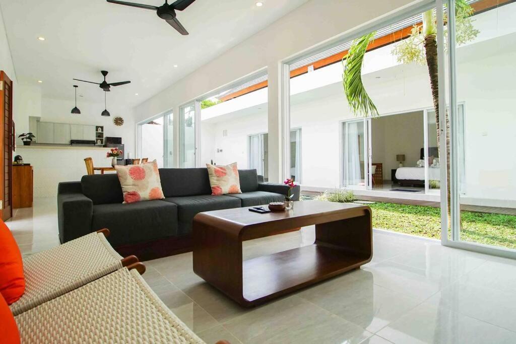 Akmali Drupadi 2 Bedrooms W/pool 5mins To Seminyak (Bali)